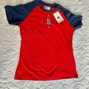 NWT Nike Women’s M Red Sox 100% Cotton Diamond Logo Raglan Tee 2004
